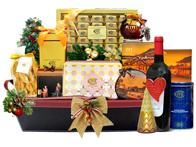 Christmas Gift Hamper - Christmas Luxury Wine And Food Gift Hamper v18 - L3125580b Photo